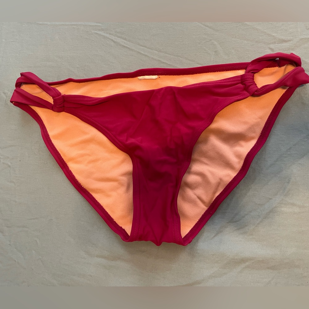 Stylish Vine-Sided Berry Red Women's Swim Bottom